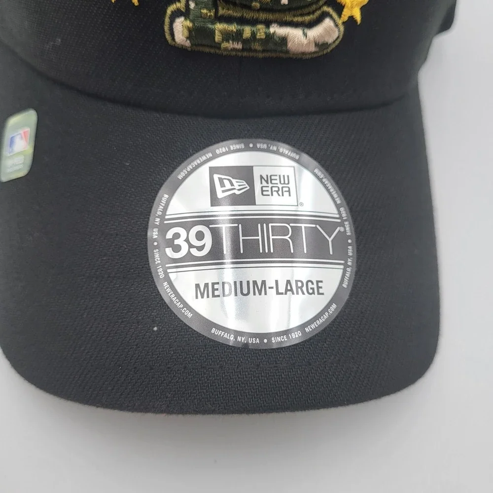 St. Louis Cardinals Armed Forces Day New Era 39THIRTY Medium-Large Black Hat‎